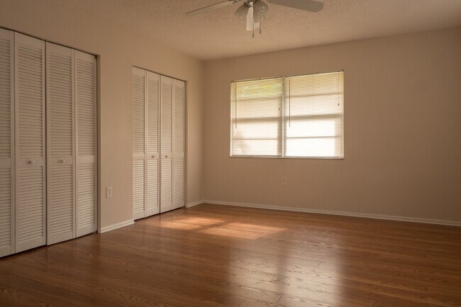 Building Photo - Bayou Oaks-Summer Lakes