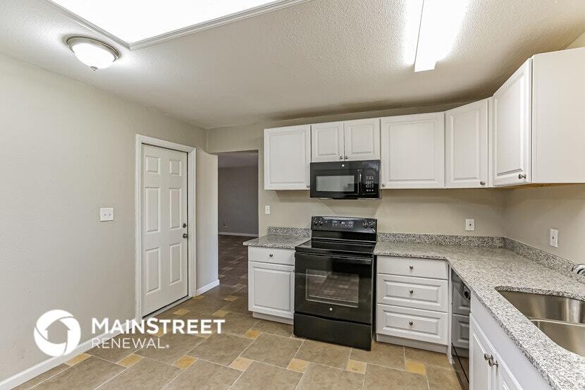 Building Photo - 8420 N 38th Dr