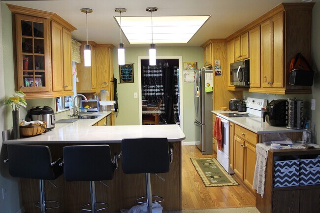 Building Photo - 12939 NE 195th Pl