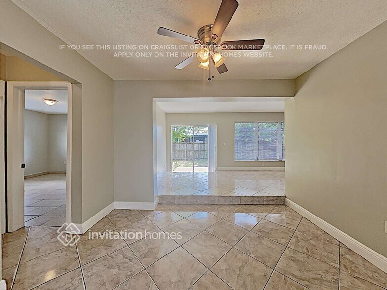 Building Photo - 7936 Miramar Pkwy