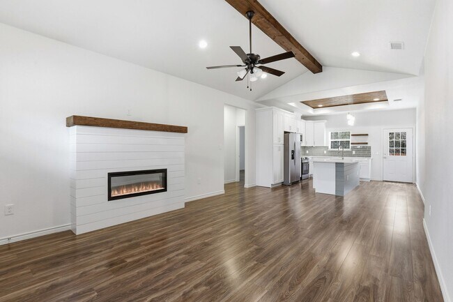 Building Photo - 5718 Barkridge Dr