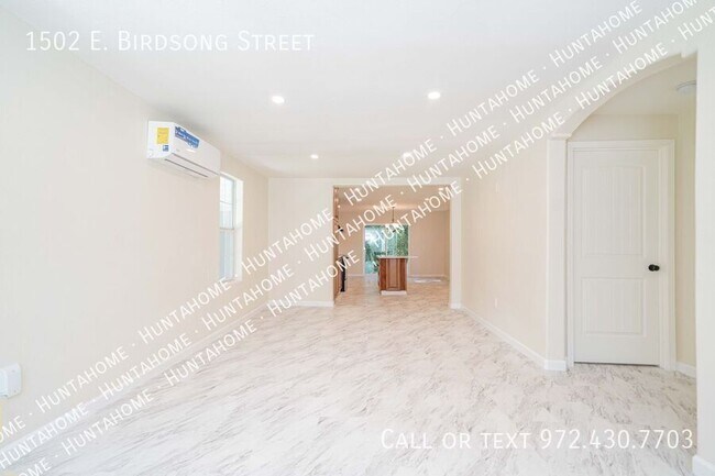 Building Photo - 1502 E Birdsong St