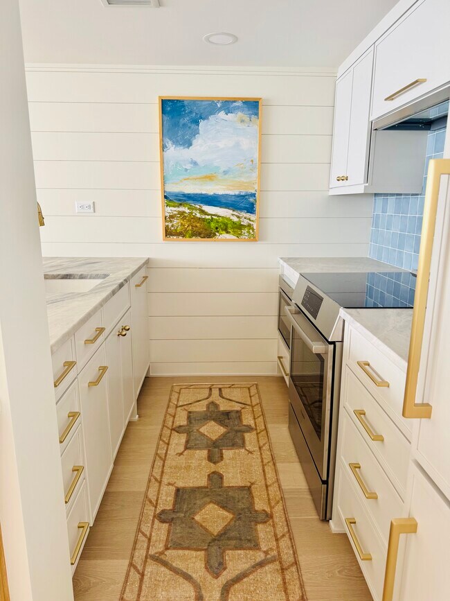 Building Photo - 322 Causeway Dr