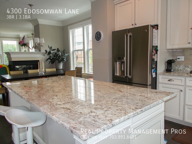 Building Photo - 4300 Edosomwan Ln