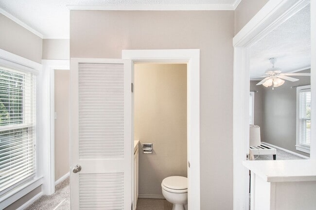 Building Photo - Adorable Millard Home