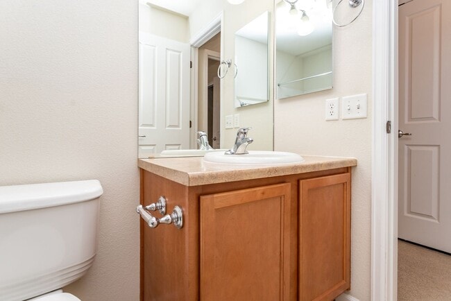Building Photo - Comfortable Monument Townhome with 2-Car Garage & Easy I-25 Access!!