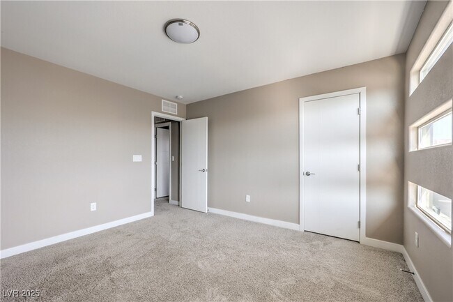 Building Photo - 3718 Paseo de Paz Ave
