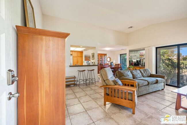 Building Photo - 17 Mission Ct