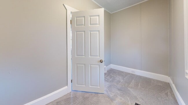 Building Photo - Clark / Fulton Area - Single Family Home - 2 Bedroom Apartment