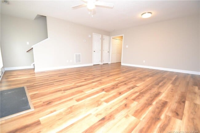 Building Photo - 110 Riverwalk Cir