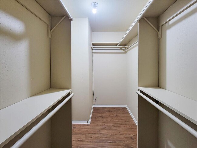 Building Photo - 16615 Moary Firth Dr