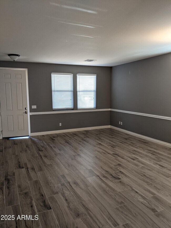 Building Photo - 12039 W Louise Ct