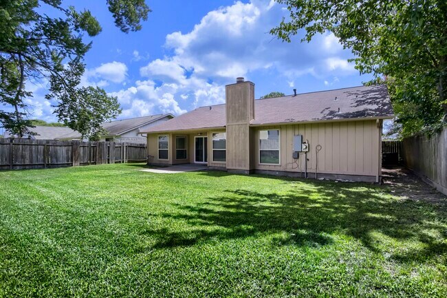 Building Photo - 7218 Camino Verde Dr