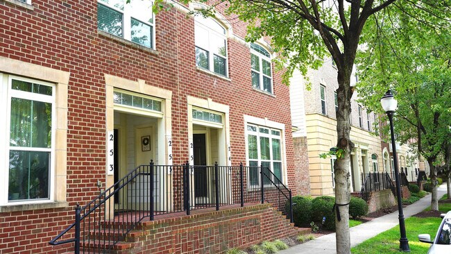 Building Photo - 265 Community Center Ave