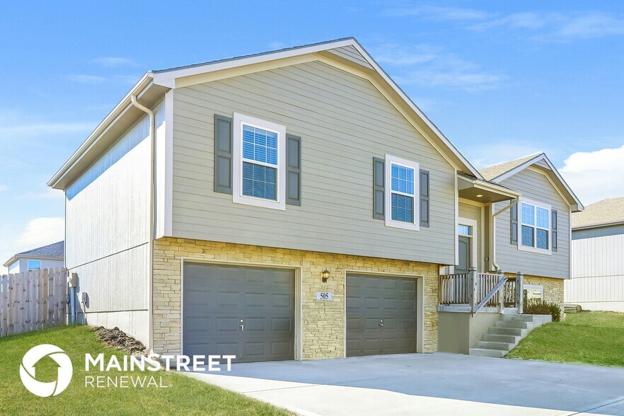 Building Photo - 505 192nd St