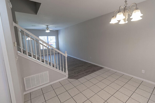 Building Photo - 5000 Derby Ridge Dr