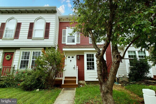 Building Photo - 6643 Medinah Ln