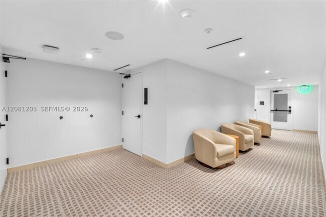 Building Photo - 225 N Miami Ave