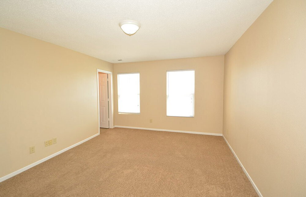 Building Photo - 5660 Grassy Bank Dr