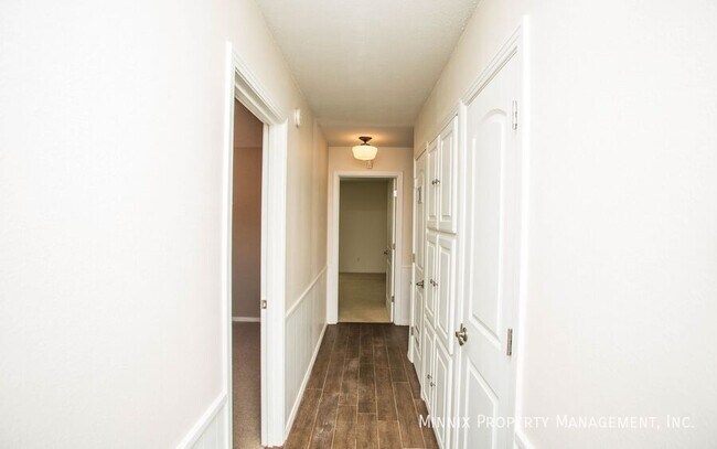 Building Photo - 6309 Nashville Dr