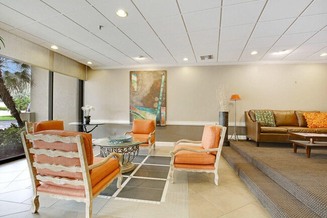 Building Photo - 1300 Jimmy Buffett Mem Hwy