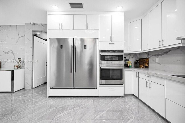 Building Photo - 7830 SW 120th St