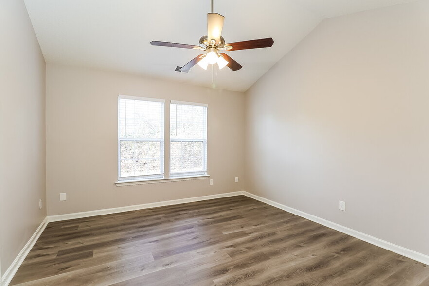 Building Photo - 4603 Avalon Forest Ln