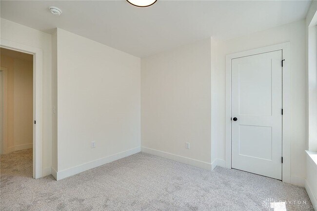 Building Photo - 4249 Pleasant View Ave