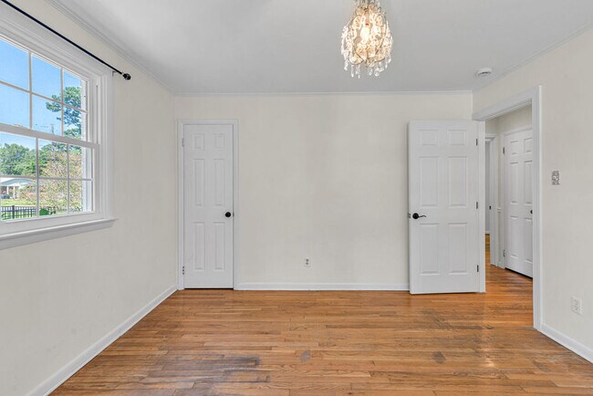 Building Photo - 707 Christine Ave