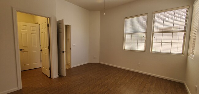 Building Photo - 11351 N 78th St