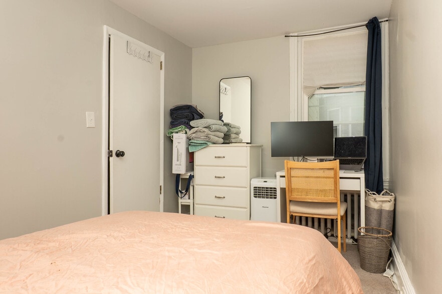 Building Photo - 1230 Mercy St