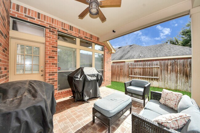 Building Photo - 28219 Crossprairie Dr