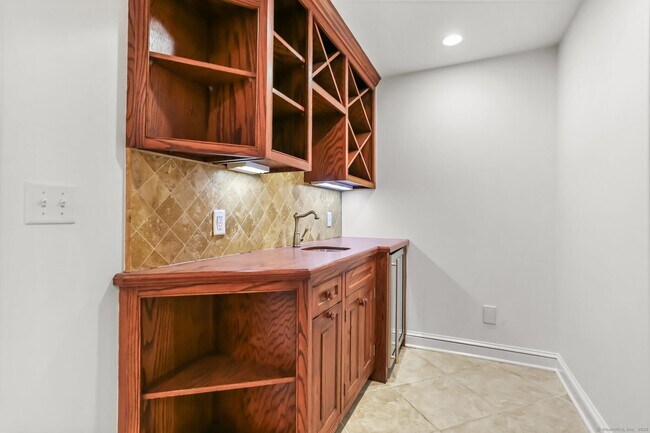 Building Photo - 348 Sound Beach Ave