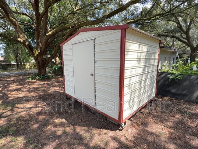 Building Photo - 6733 Applegate St