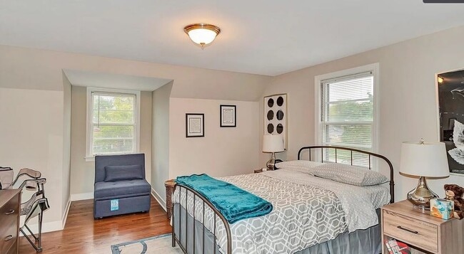 Building Photo - 4050 Harvard Terrace