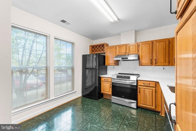 Building Photo - 5930 Millrace Ct