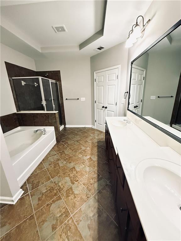 Building Photo - 3827 Manor View