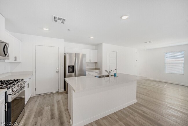 Building Photo - 773 Fallen Phoenix St