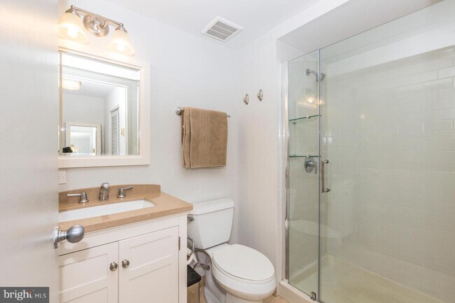 Building Photo - 33 Witherspoon St