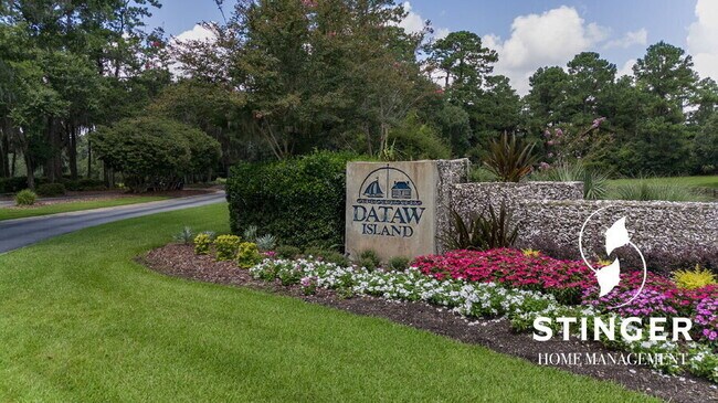 Building Photo - 144 Locust Fence Rd