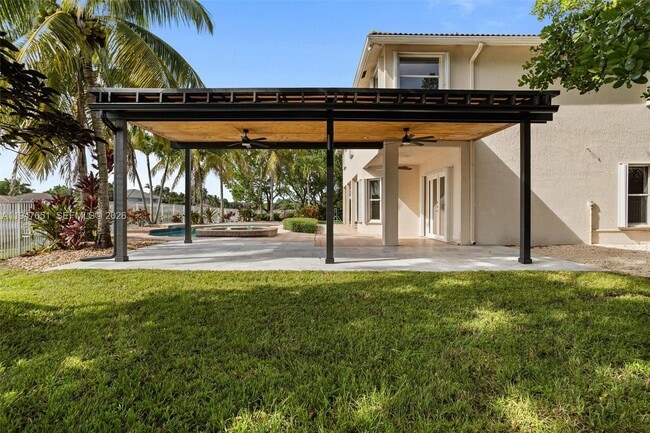 Building Photo - 926 Marina Dr