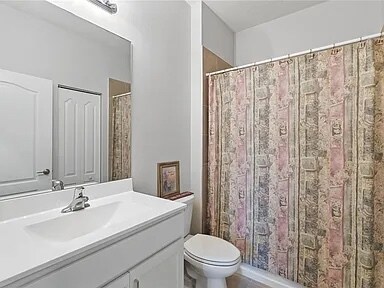 Building Photo - 10070 W Villa Cir