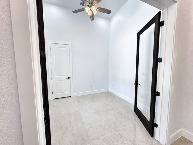 Building Photo - 3037 Rd 66124