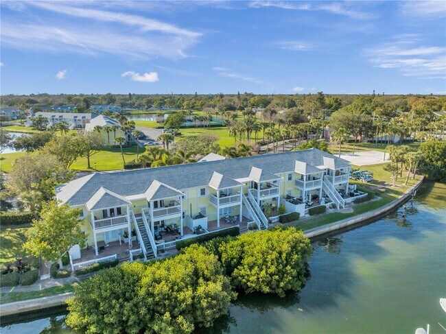 Building Photo - 4728 Beach Dr SE