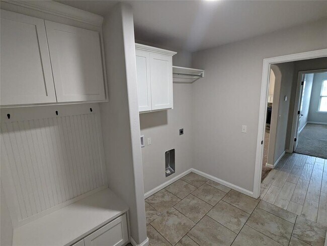 Building Photo - 3808 Manderly Pl