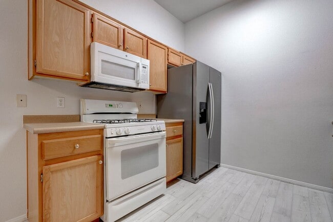 Building Photo - 700 Carnegie St