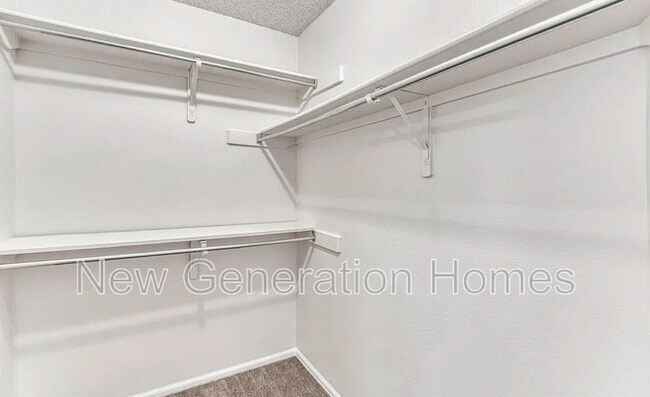 Building Photo - 4552 Castlepoint Dr