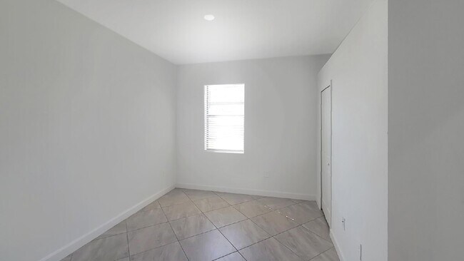 Building Photo - Annual Three Bedroom, Two Bath Villa, with...