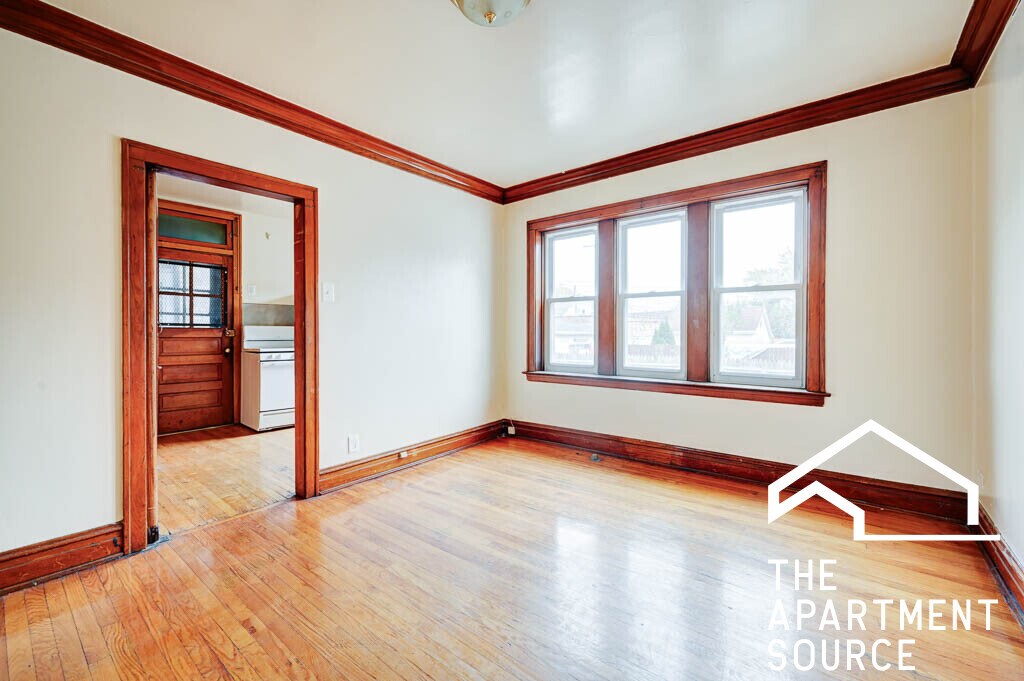 Building Photo - 5559 W Altgeld St