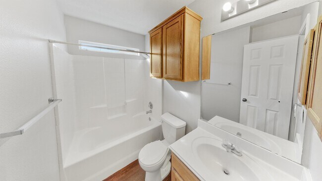 Building Photo - 503 Camp Ct